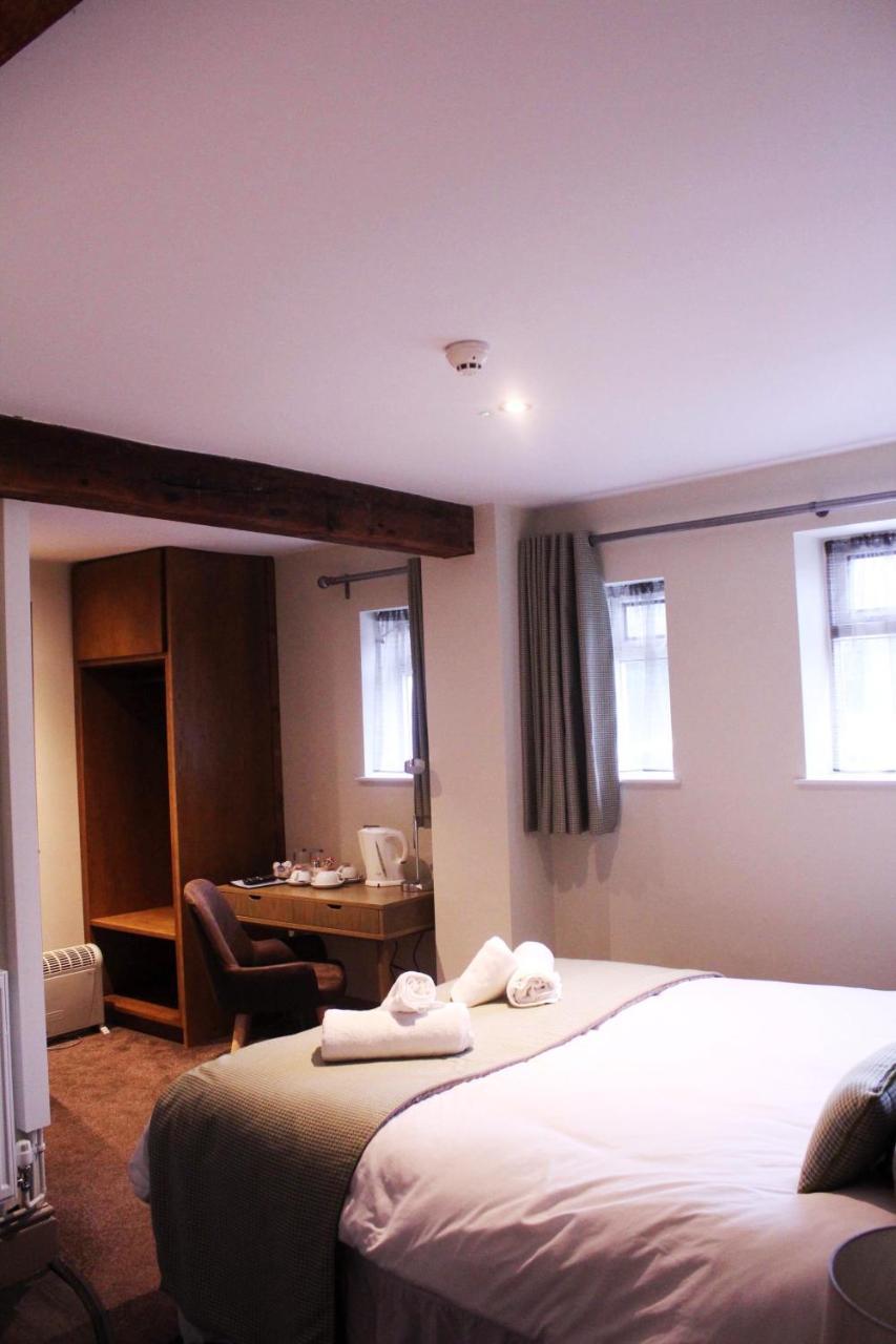 Red Lion Coaching Inn เอลส์เมียร์ ภายนอก รูปภาพ
