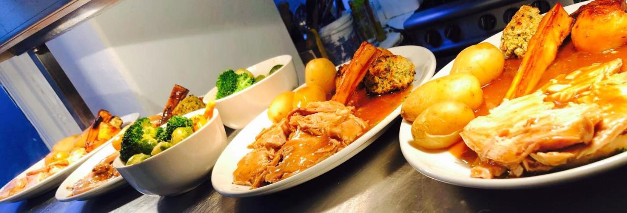 Red Lion Coaching Inn เอลส์เมียร์ ภายนอก รูปภาพ